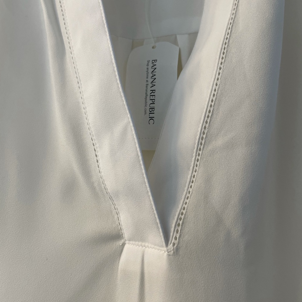 New - Banana Republic top - Picture 2 of 4